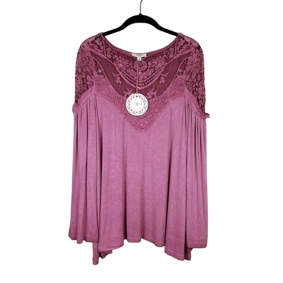 NWT Umgee Pink Lace Bell Sleeve Keyhole Back Tunic Top Size S - Picture 1 of 5
